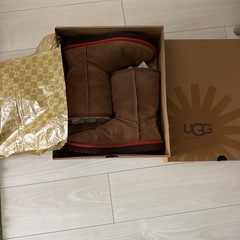 UGG australia M CLASSIC SHORT LEATHER
の画像