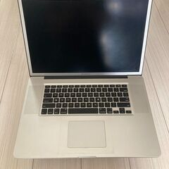 MacBook Pro 17-inch／メモリ16GB／SSD 512GBの画像