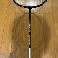 バドミントンラケットの画像