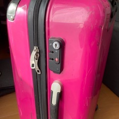 キャリーケース　スーツケースの画像