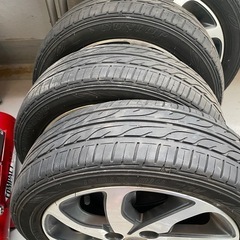 NISAN純正タイヤホイールの画像