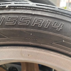 NISAN純正タイヤホイールの画像