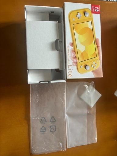 『1月2日まで』ニンテンドーswitch  Lite  イエロー