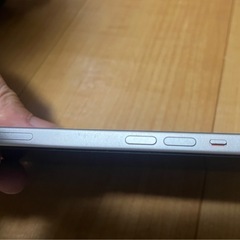 iPhone15バッテリ84%の画像