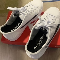 〔ほぼ新品〕最新2025年秋冬モデル•〔PUMA〕スニーカー27.5センチの画像