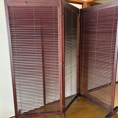 木製パテーションの画像