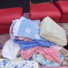 早い者勝ち　無料無人受け渡し　タオルケット敷きパットとか色々の画像
