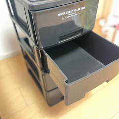 収納ボックスの画像