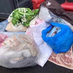 早い者勝ち　無料無人受け渡し　布団毛布とか色々の画像