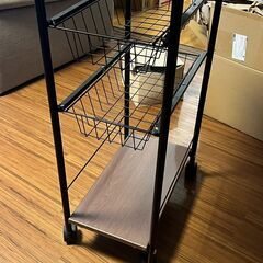 【0円/無料】キャスター付きキッチンワゴン（スライドカゴ2段・天板付き）の画像