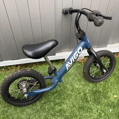 トイザらス　AVIGO　アヴィーゴ　ストライダー　キックバイクの画像