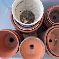 陶器植木鉢　1個100円　　お好きなものをお選び下さいの画像