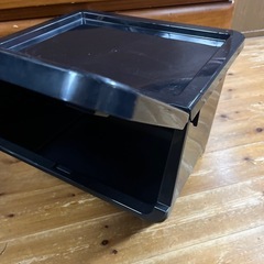 収納ボックスの画像