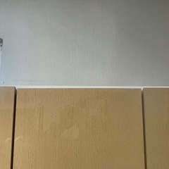 扉付き本棚の画像