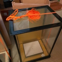 ガラスケース2個差し上げます。の画像
