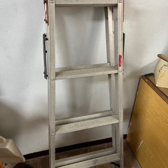 ［有料変更］ 脚立3本まとめて…の画像