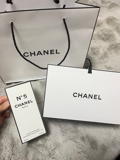 未開封CHANEL N°5 ザ ホワイト ゴールド ボディ オイル