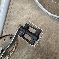 後輪パンクくろすばいくクロスバイクの画像