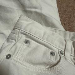 ユニクロ ホワイト チノパン 30（76cm） の画像