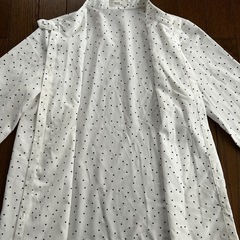 earth music&ecology 水玉模様リボン付き長袖ブラウスたの画像