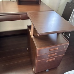 ニトリ組み合わせデスクの画像