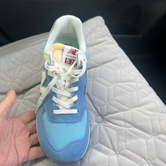 ニューバランススニーカーの画像