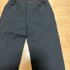 黒　ズボン　　120-130の画像