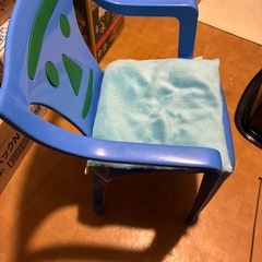 子供用椅子の画像
