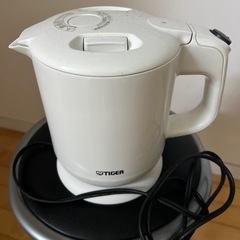 電気ポットの画像
