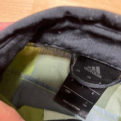 adidas チェック　130の画像