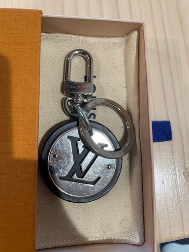 （決まりました）ルイヴィトン　LV キーホルダー