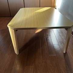 テーブル（目立った傷ほぼなし）の画像