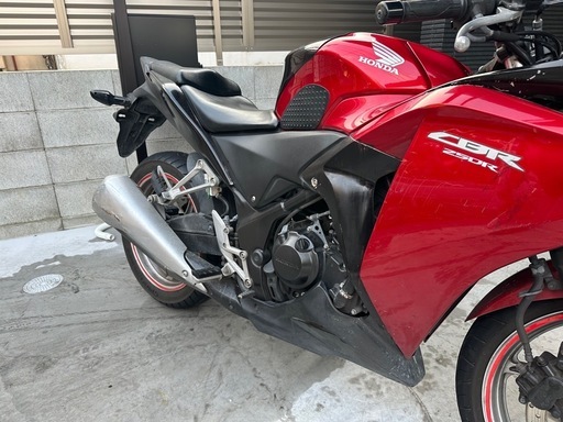HONDA CBR250R 実働 低走行車　タイヤ前後2025年製 バッテリー充電 最短で即日配送可能ですのでご相談ください　安心のインジェクション車で冬もツーリングや！