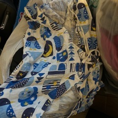 子供服女の子　100-130くらい　男の子用も何枚か入ってます
の画像
