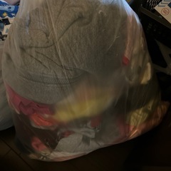 子供服女の子　100-130くらい　男の子用も何枚か入ってます
の画像