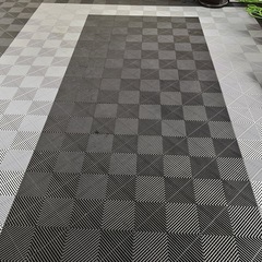 ガレージマットの画像