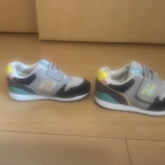 ニューバランス　子供　靴　の画像