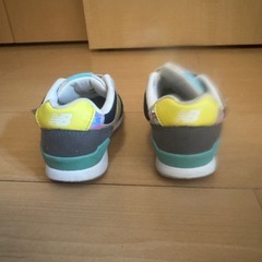 ニューバランス　子供　靴　の画像