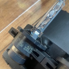 ワゴンr スティングレー PHILIPS D4S HIDバルブ 35W キセノン ヘッドライト の画像