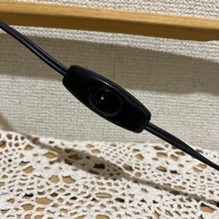 ウォールミラー　丸型　ブロンズ　ライト付き　洋風 　壁掛け鏡　アンティーク調　照明　1灯　金属製　薔薇 　かがみ　ミラー　円形　サークル　インテリア　の画像