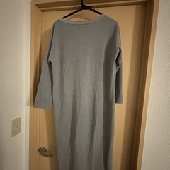 🌟 DaTURA　ロングワンピース グレー スリット入り🌟の画像