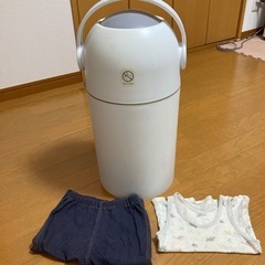 子ども服&エプロン&靴&オムツゴミ箱まとめ売り　80-90サイズ１歳〜２歳の画像