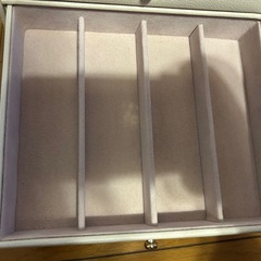 アクセサリー収納ボックスの画像