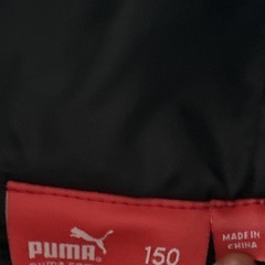 【PUMA】プーマ 中綿ジャケット（ブラック×レッド/150cm）防寒着の画像