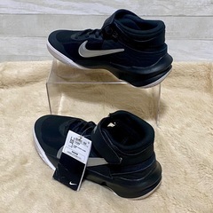 【新品】24.5cm ナイキチームハッスルD10GSバスケットシューズ黒シルバーの画像