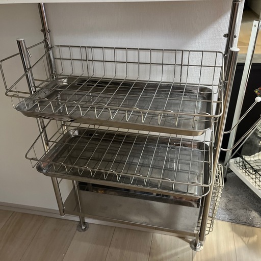 突っ張り水切りラック 水切りカゴ ステンレス 箸・包丁・まな板立て 食器乾燥棚　突っ張り棚