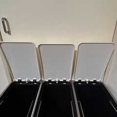 足で開けるタイプのゴミ箱！‼️の画像