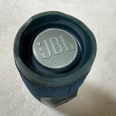 JBL charge4スピーカーの画像
