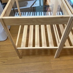 IKEA サイドテーブルの画像