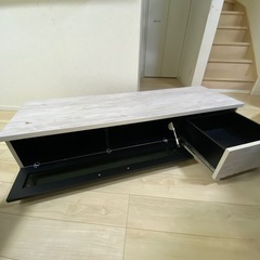 テレビ台の画像